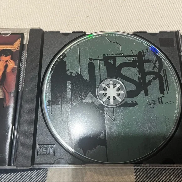 Bush Razorblade Suitcase CD - Picture 3 of 5